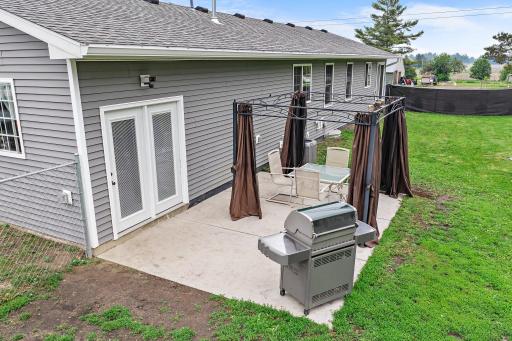 4406 409th Avenue NW, Braham, MN 55006