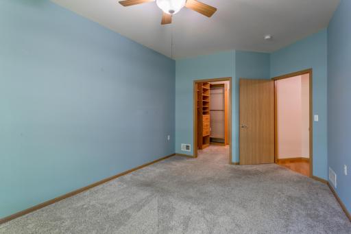 2230 Lower Afton Road E, Saint Paul, MN 55119