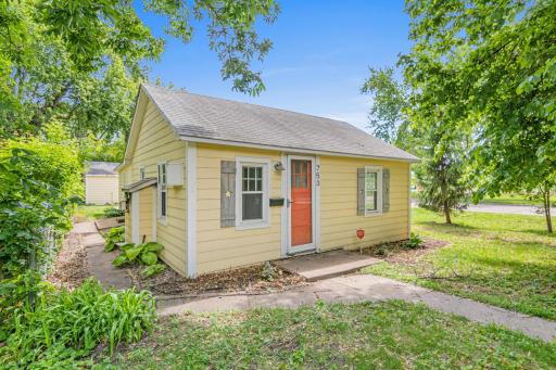 753 8th Avenue S, Hopkins, MN 55343