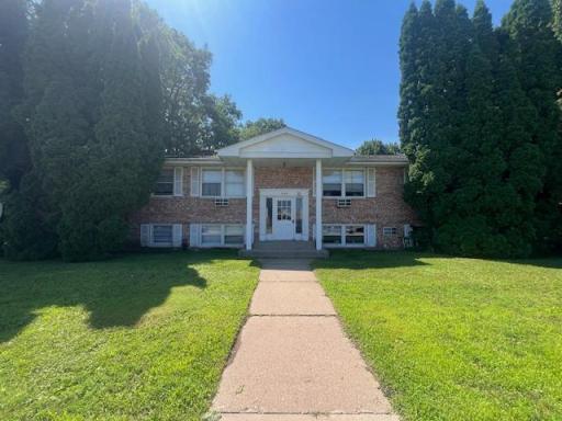 1426 Frost Avenue, Saint Paul, MN 55109