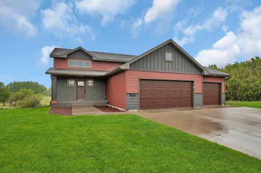 1526 Prairie View Lane NE, Sauk Rapids, MN 56379