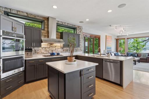 3850 Lone Cedar Lane, Chaska, MN 55318