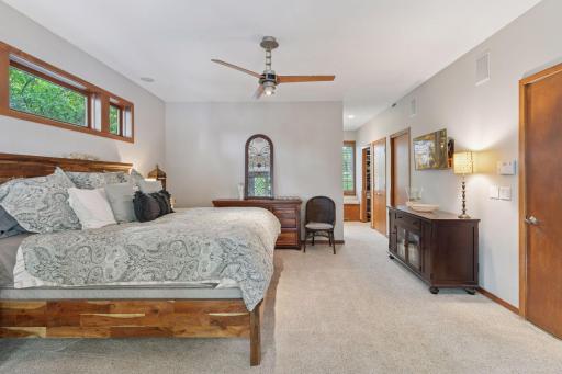 3850 Lone Cedar Lane, Chaska, MN 55318