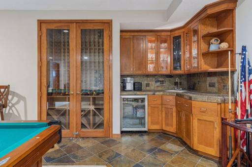 3850 Lone Cedar Lane, Chaska, MN 55318