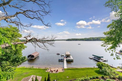 3850 Lone Cedar Lane, Chaska, MN 55318