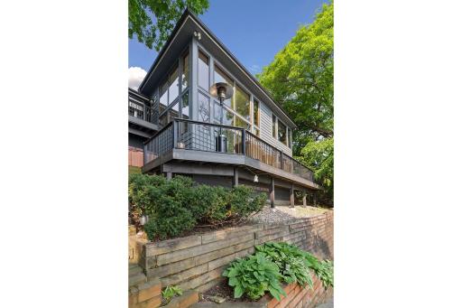 3850 Lone Cedar Lane, Chaska, MN 55318