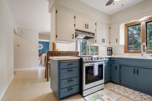 569 Driftwood Road, Saint Paul, MN 55112