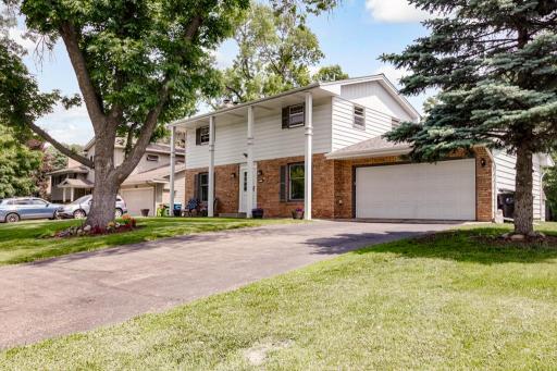 569 Driftwood Road, Saint Paul, MN 55112