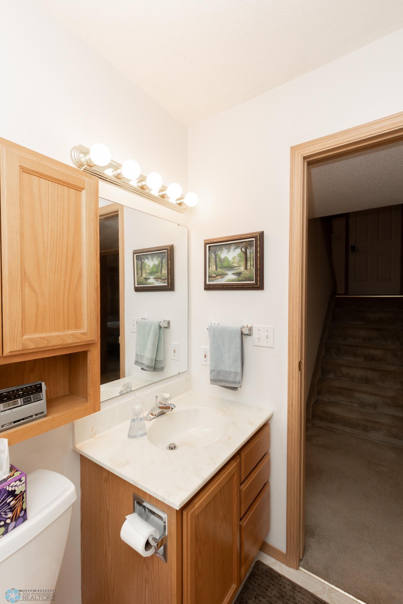 Bathroom 2 - Full