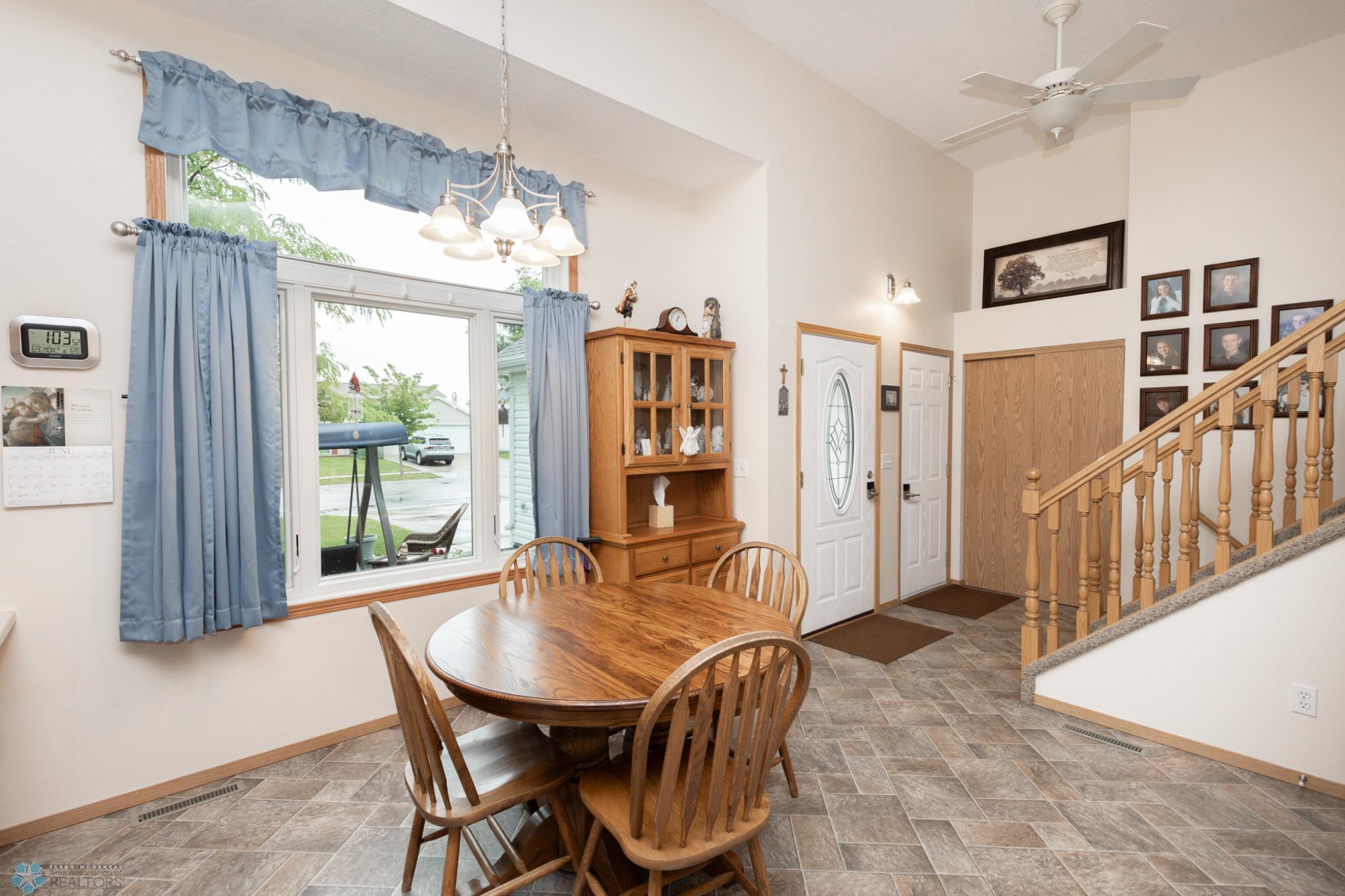 Dining/Kitchen