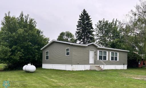334 1st Avenue NW, Mayville, ND 58257
