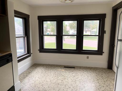 845 12th Street, Windom, MN 56101