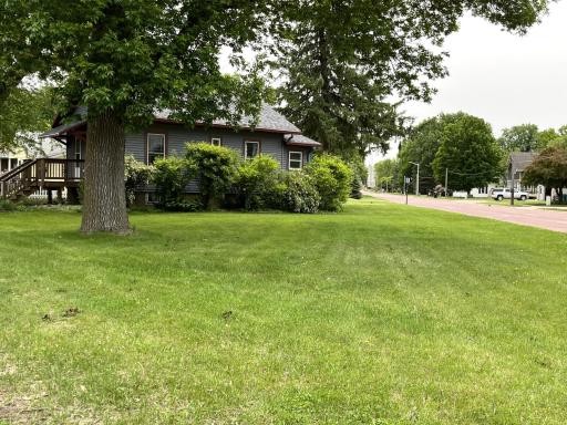 845 12th Street, Windom, MN 56101