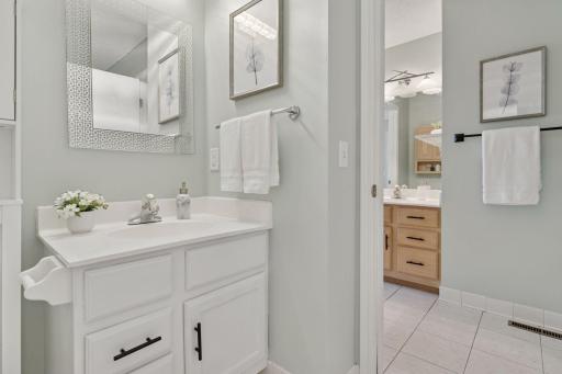 19001 Twilight Trail, Eden Prairie, MN 55346
