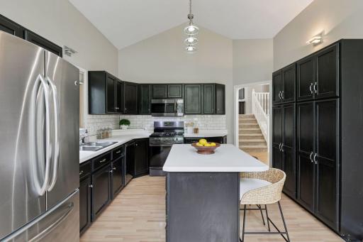 19001 Twilight Trail, Eden Prairie, MN 55346