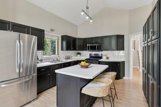 19001 Twilight Trail, Eden Prairie, MN 55346
