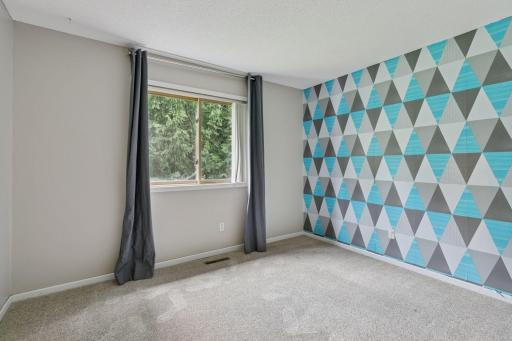 19001 Twilight Trail, Eden Prairie, MN 55346