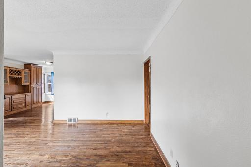 1351 3rd Street E, Saint Paul, MN 55106