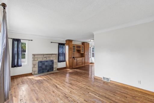 1351 3rd Street E, Saint Paul, MN 55106