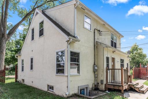 1351 3rd Street E, Saint Paul, MN 55106