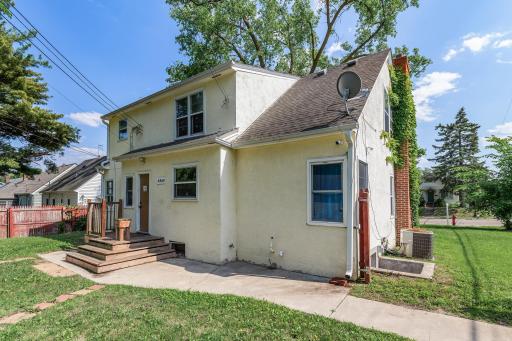 1351 3rd Street E, Saint Paul, MN 55106