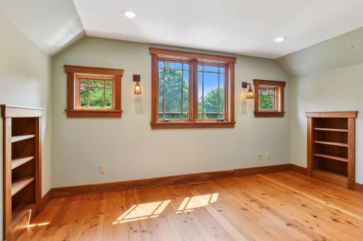 2100 Irving Avenue S, Minneapolis, MN 55405