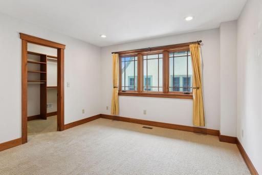 2100 Irving Avenue S, Minneapolis, MN 55405