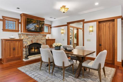 2100 Irving Avenue S, Minneapolis, MN 55405