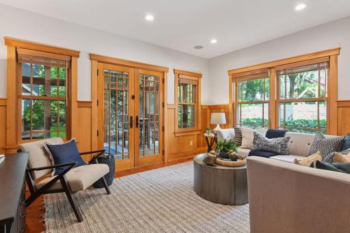 2100 Irving Avenue S, Minneapolis, MN 55405