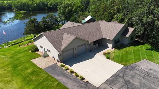 724 6th Street NW, Richmond, MN 56368