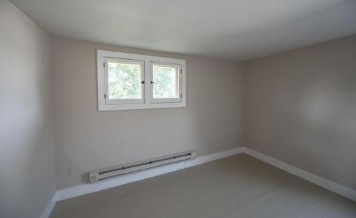 320 Walnut St Farmington MN-large-033-023-Bedroom 2-1500x920-72dpi.jpg