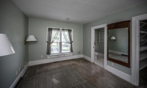 320 Walnut St Farmington MN-large-024-001-Primary Bedroom Ensuite-1500x899-72dpi.jpg
