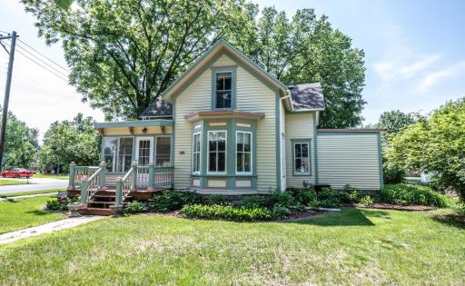 320 Walnut St Farmington MN-large-009-024-Front of Home-1500x924-72dpi.jpg