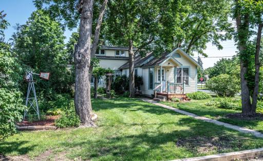 320 Walnut St Farmington MN-large-005-028-Back Yard-1500x920-72dpi.jpg