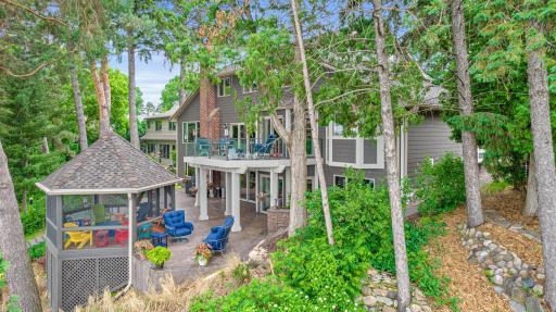 Feel like you are vacationing in a treehouse while choosing to swim, paddleboard, kayak, or dock your boatâitâs all at your fingertips.