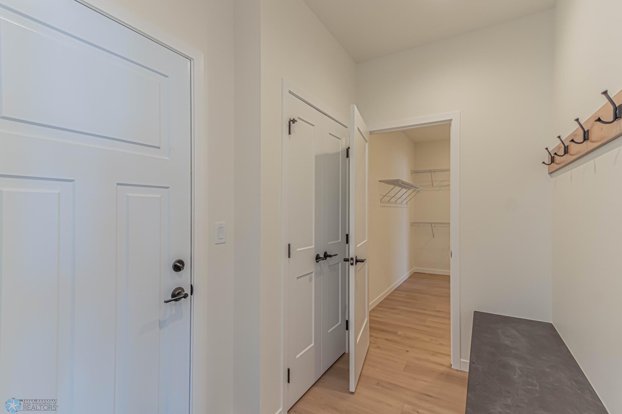 7369 29th St S, Fargo, ND-7.jpg