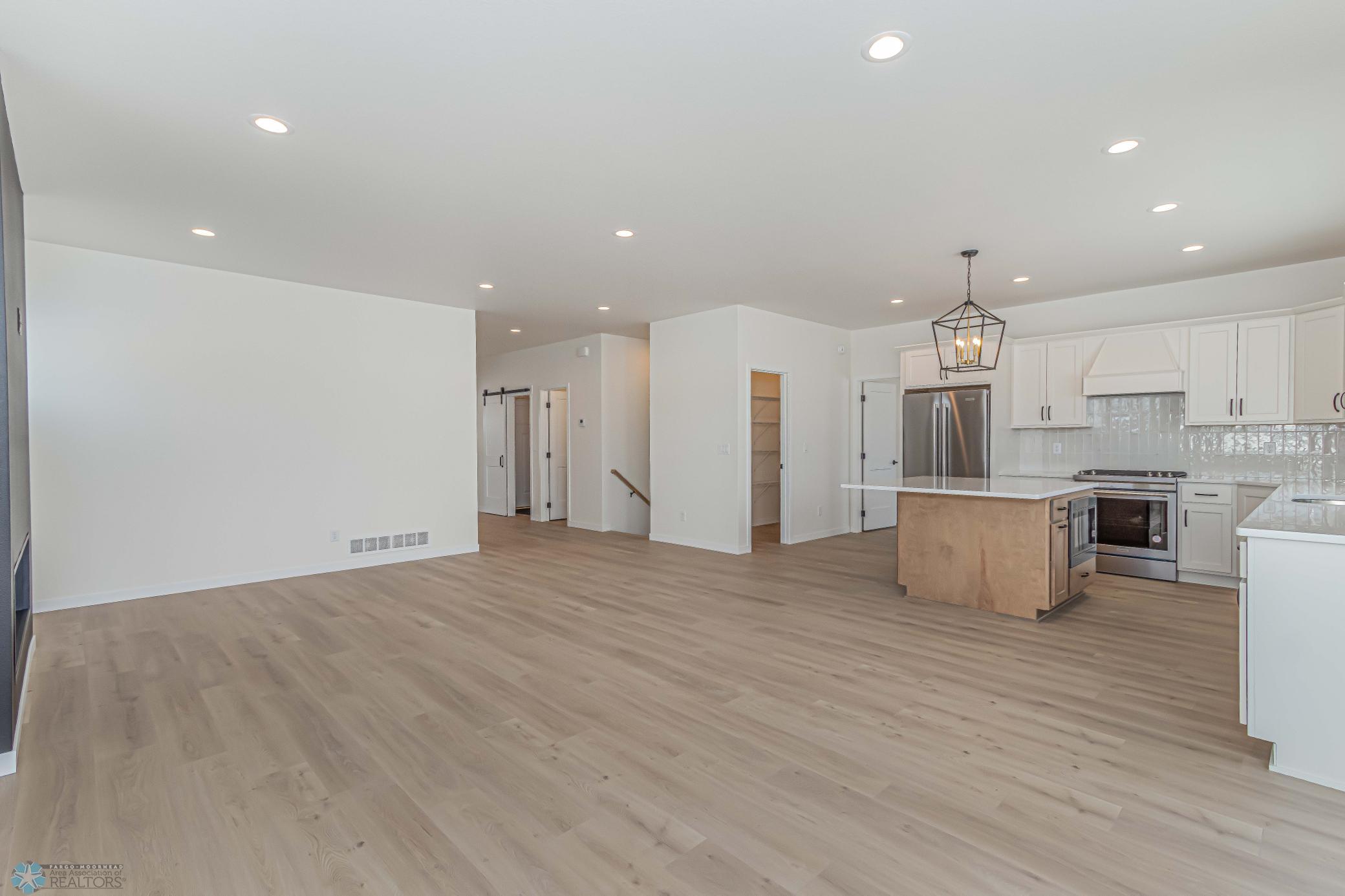 7369 29th St S, Fargo, ND-26.jpg