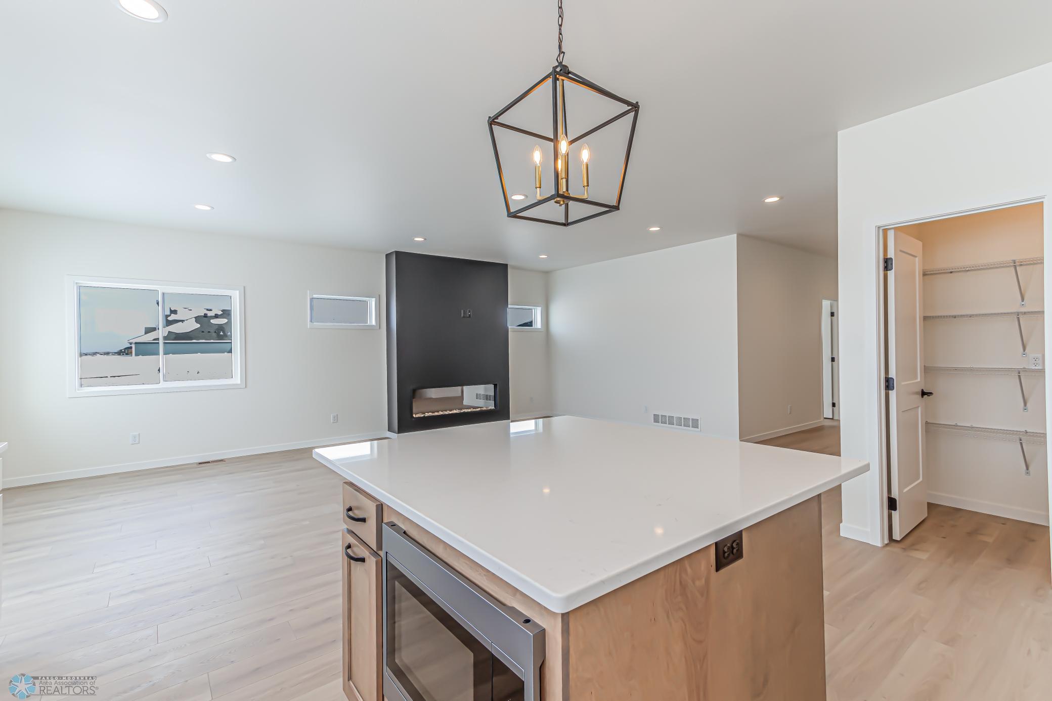 7369 29th St S, Fargo, ND-23.jpg