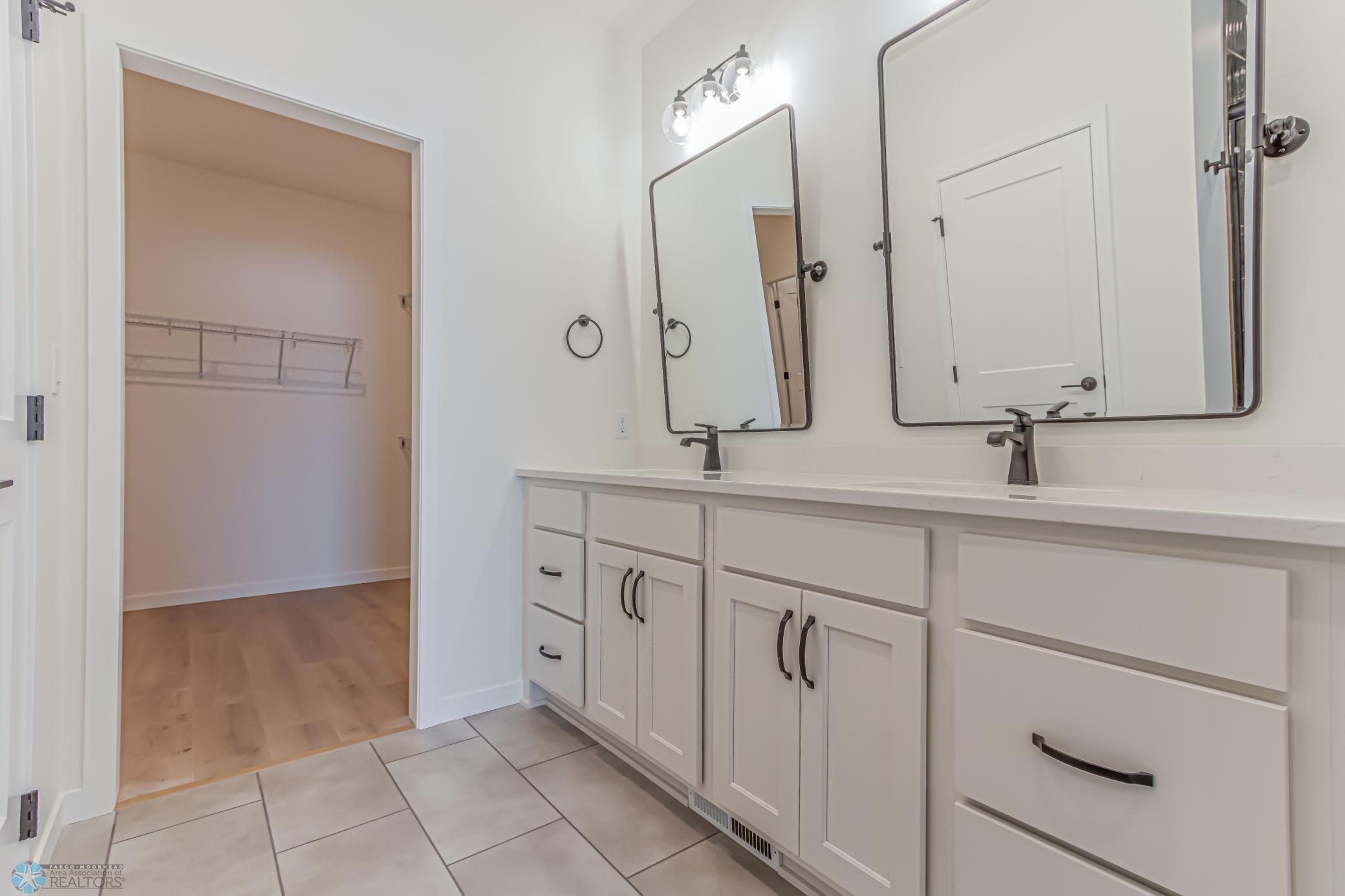 7369 29th St S, Fargo, ND-13.jpg