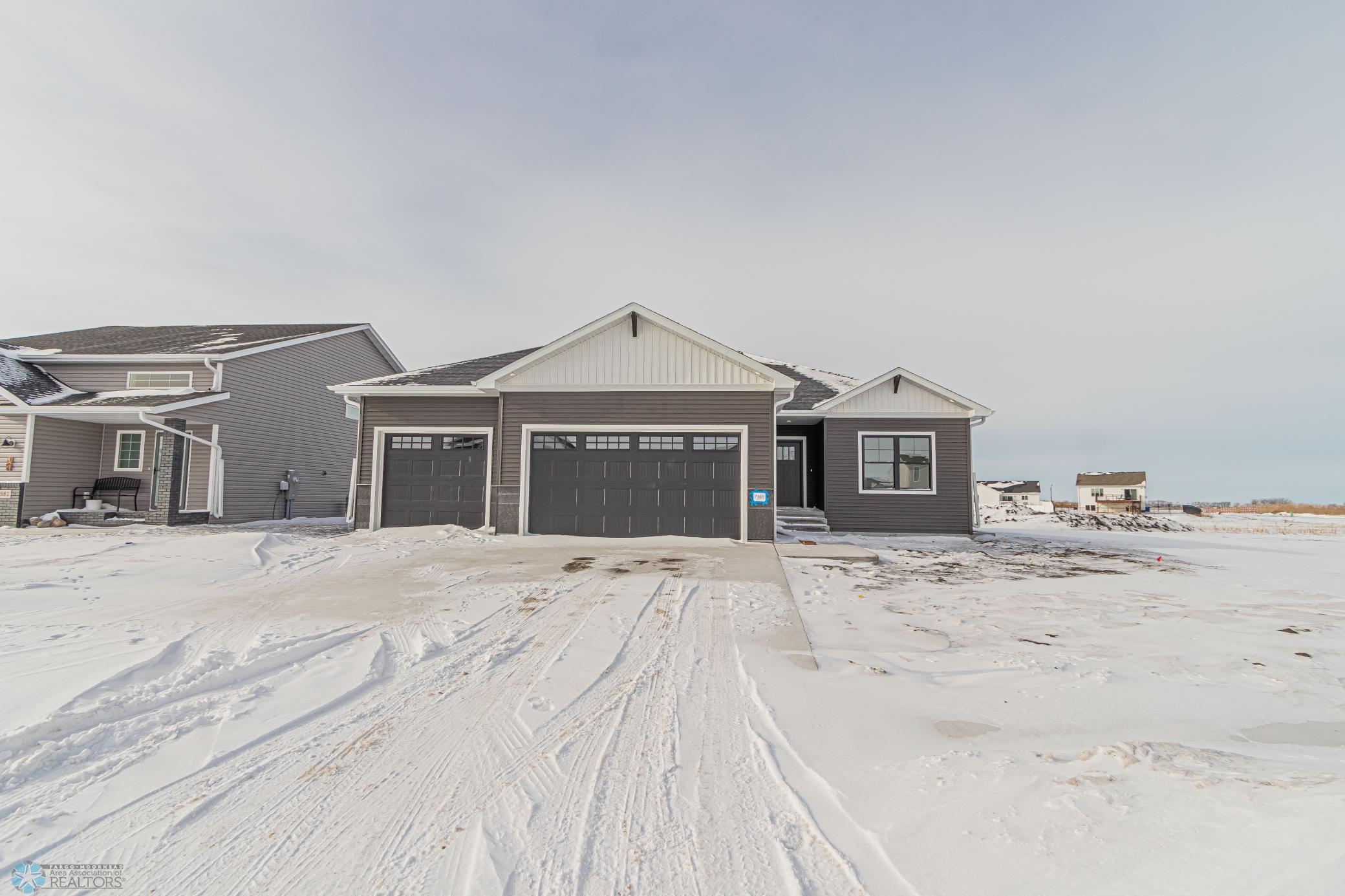 7369 29th St S, Fargo, ND-49.jpg