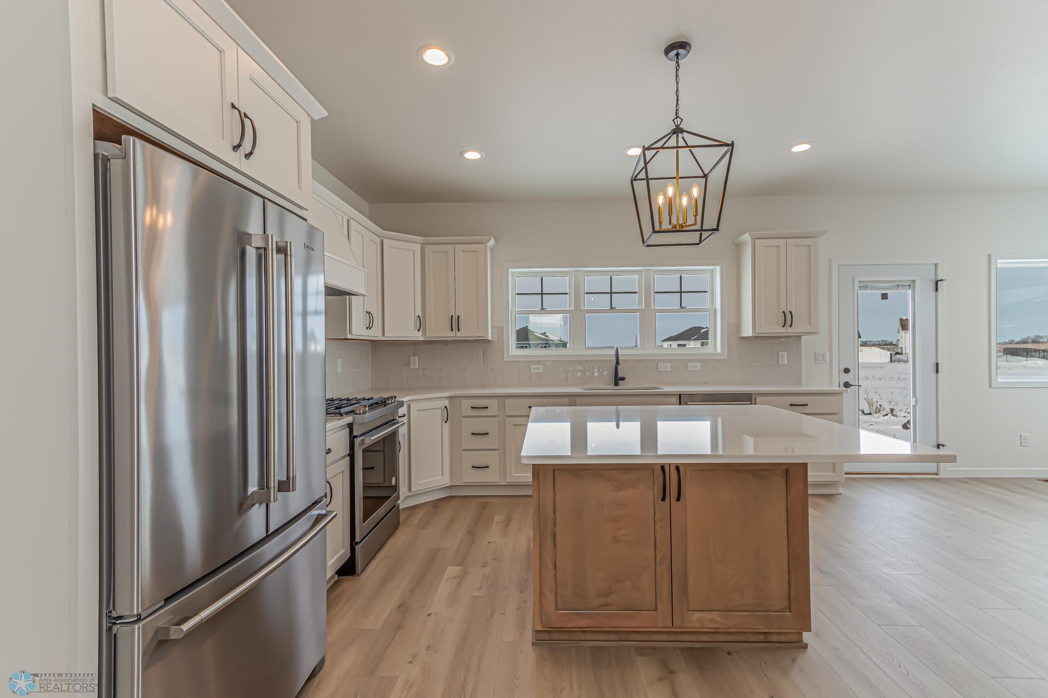 7369 29th St S, Fargo, ND-20.jpg