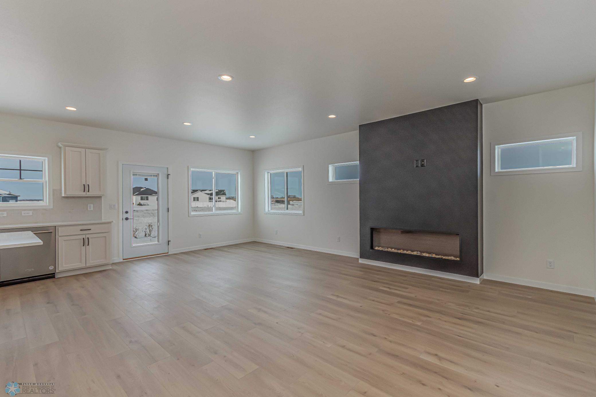 7369 29th St S, Fargo, ND-28.jpg