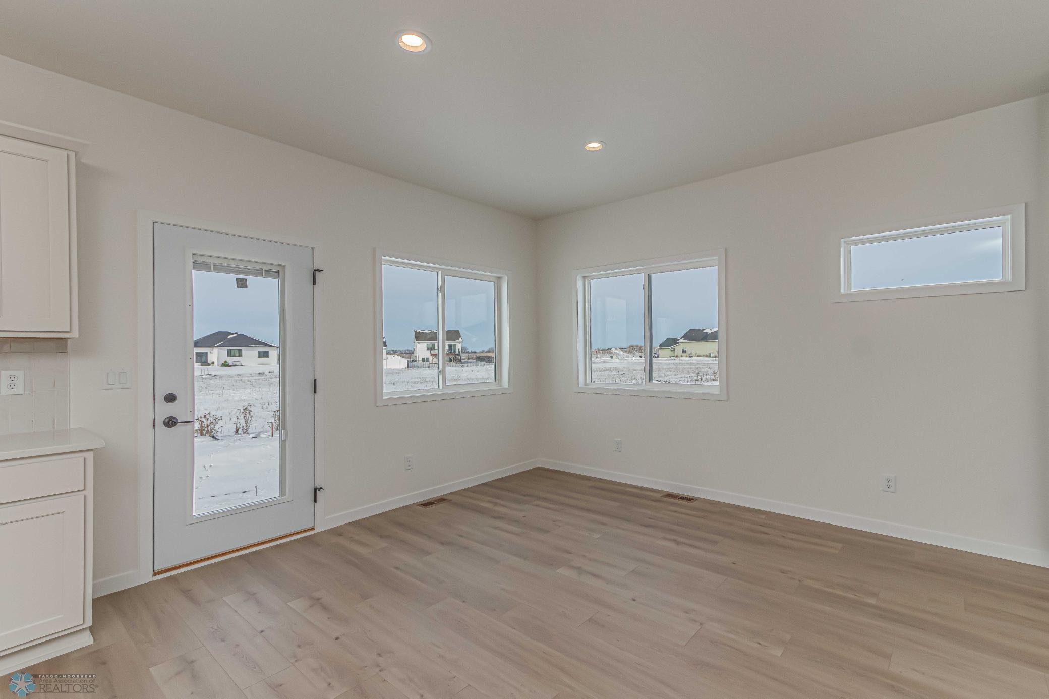 7369 29th St S, Fargo, ND-25.jpg