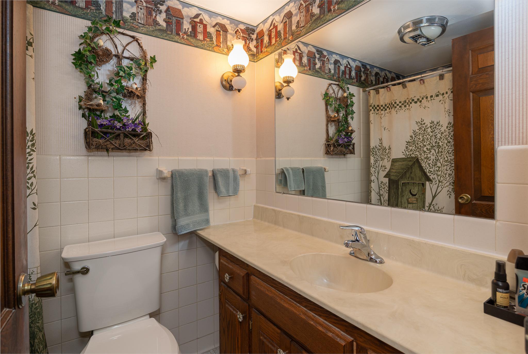 Main floor bathroom.