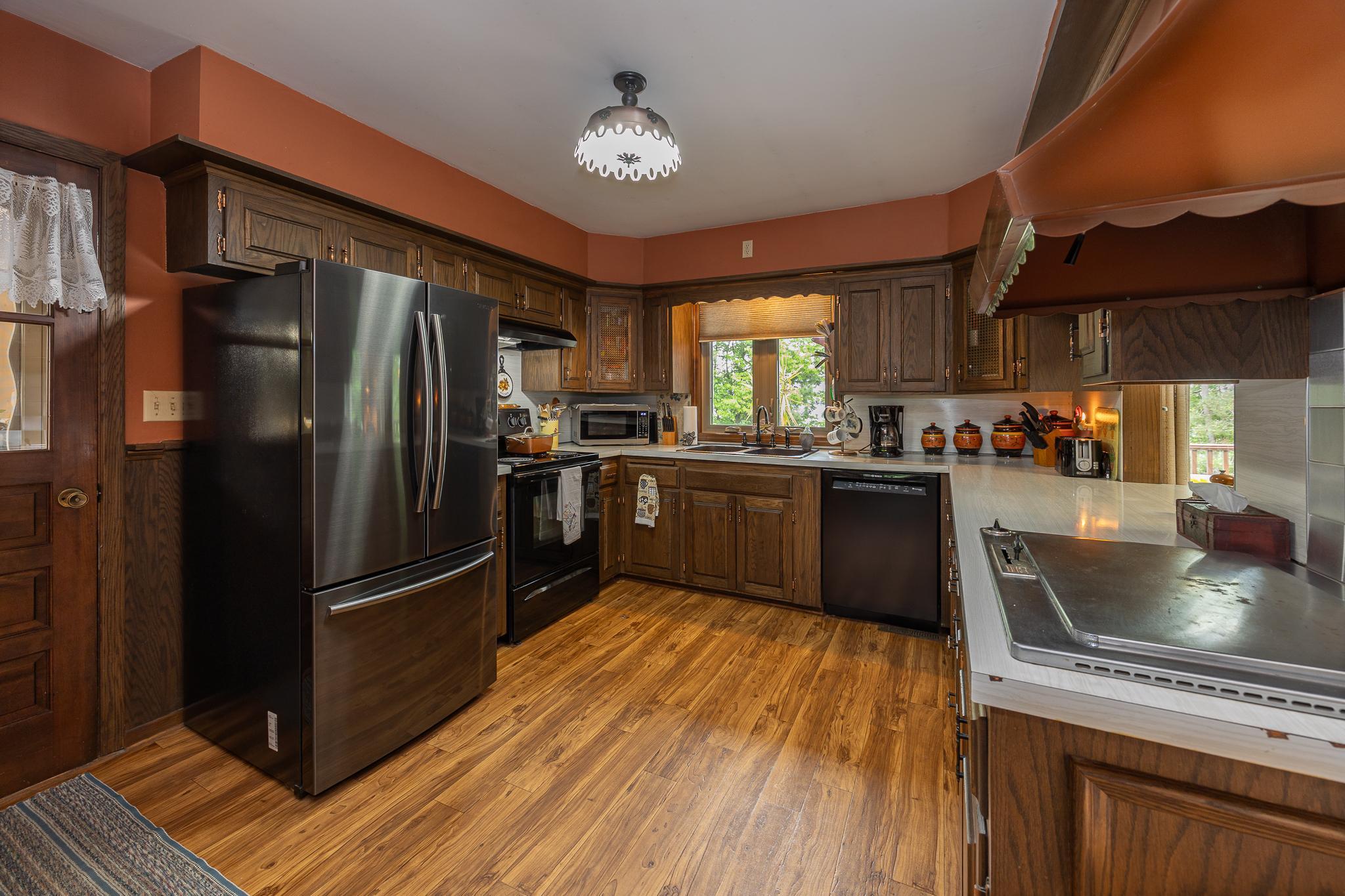 Additional views of kitchen.
