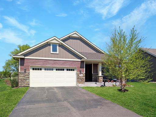Gorgeous curb appeal in this nearly new villa.