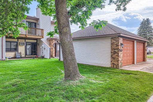 2060 Pathways Drive, 13, Saint Paul, MN 55119