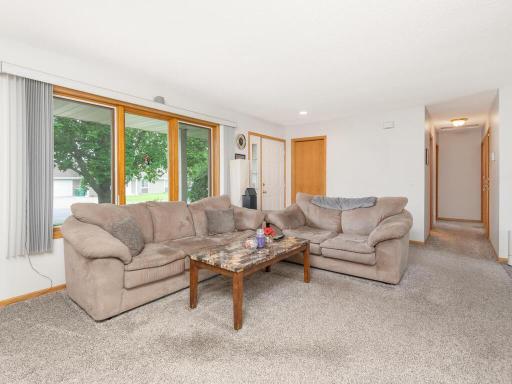 471 Brad St Hamburg MN 55339 USA-006-009-Brad StHamburg6-MLS_Size.jpg