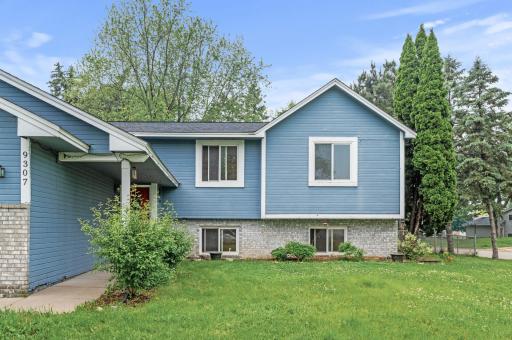 9307 Vincent Avenue N, Brooklyn Park, MN 55444
