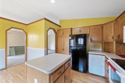 9307 Vincent Avenue N, Brooklyn Park, MN 55444